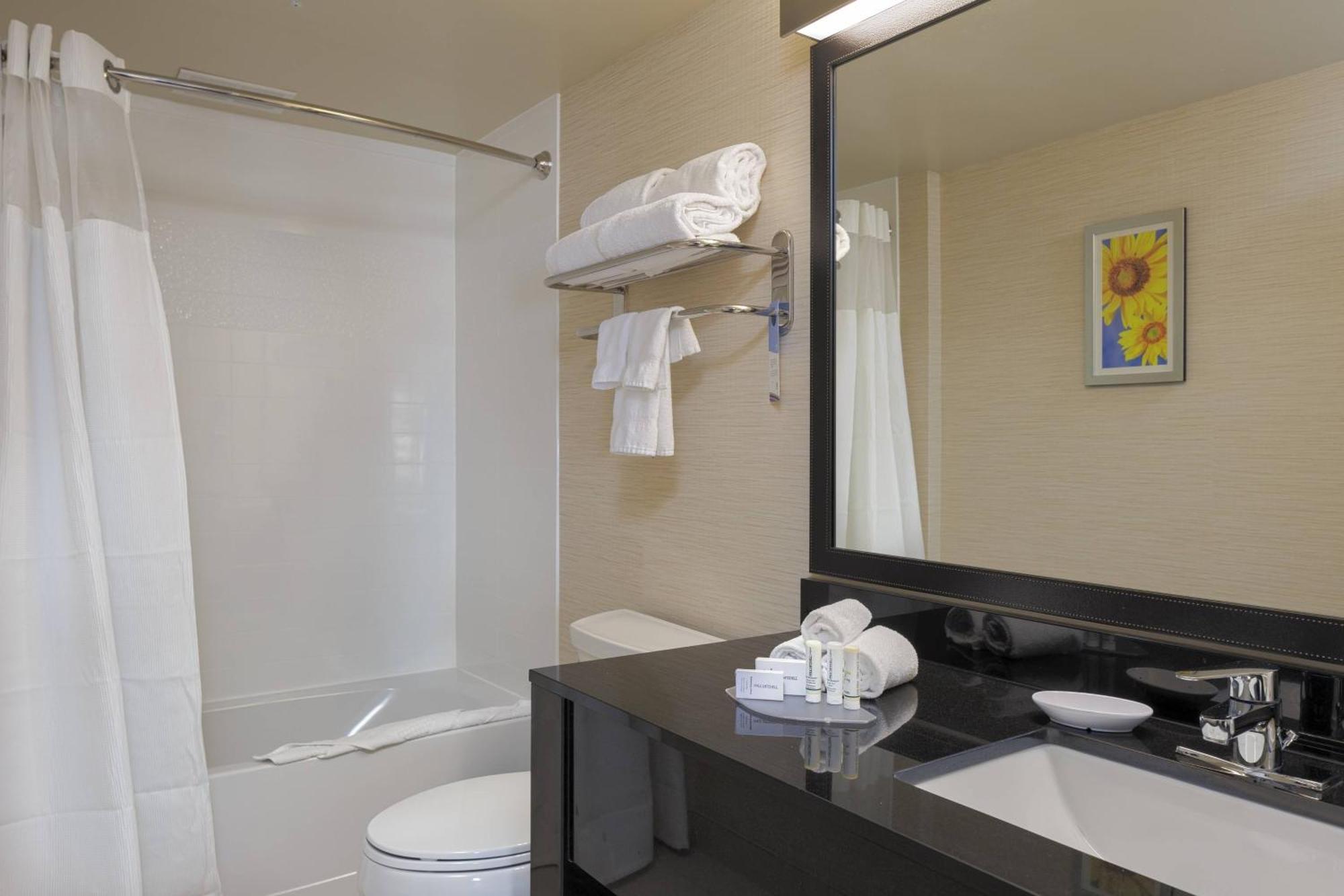 Fairfield Inn & Suites By Marriott Belleville Zewnętrze zdjęcie